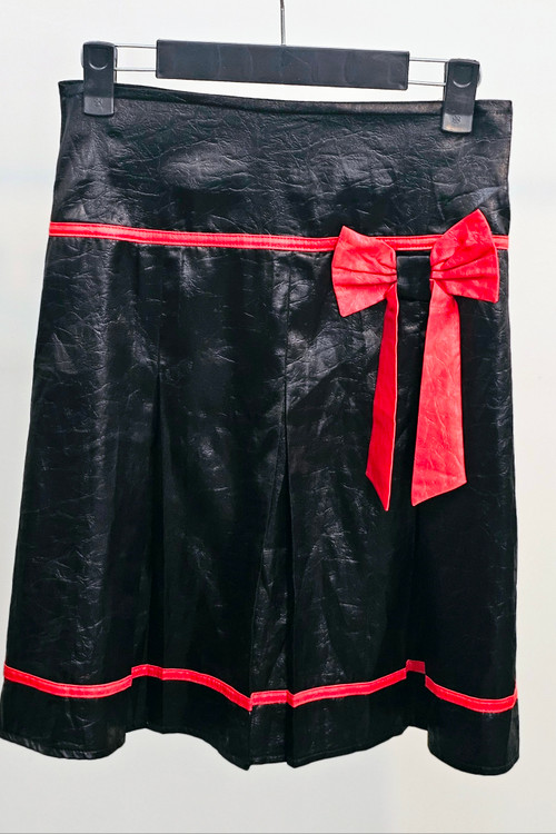 دامن مشکی وقرمز پیله دار